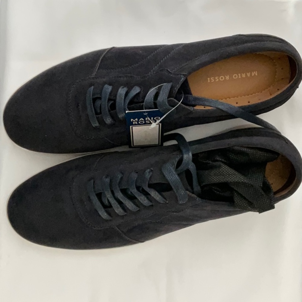 SIZE 11 mens navy/white shoe